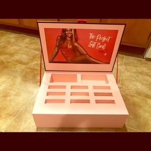 Victoria’s Secret display box